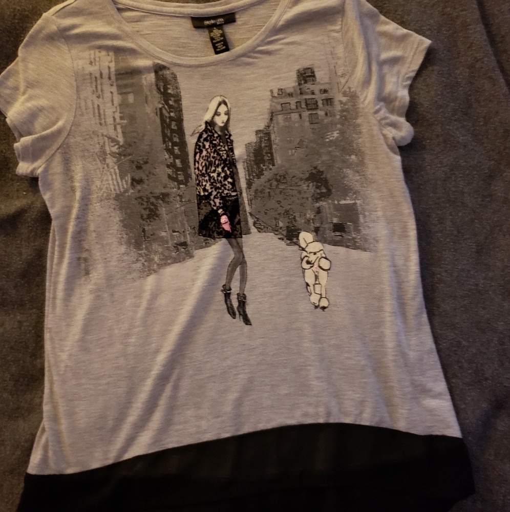 T shirt with ruffle at bottom